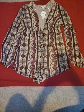 NEW FOREVER 21 JUMPSUIT ROMPER LONG SLEEVE TAN AND WINE PARTY DATE NIGHT